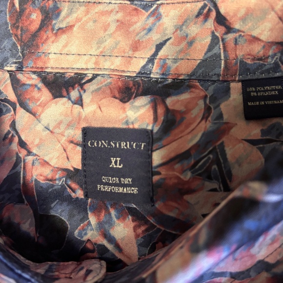 Beautiful mens XL (fits like a large) Construct golf polo - Picture 4 of 5